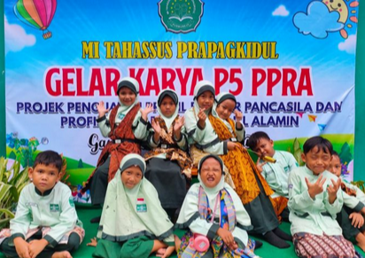 MI Tahassus Ma`arif NU P5RA Gelar Karya Peduli Sampah untuk Kehidupan yang Lebih Baik